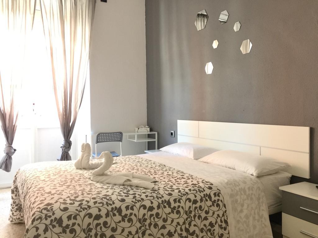 Pension Las Setas Sevilla Bagian luar foto