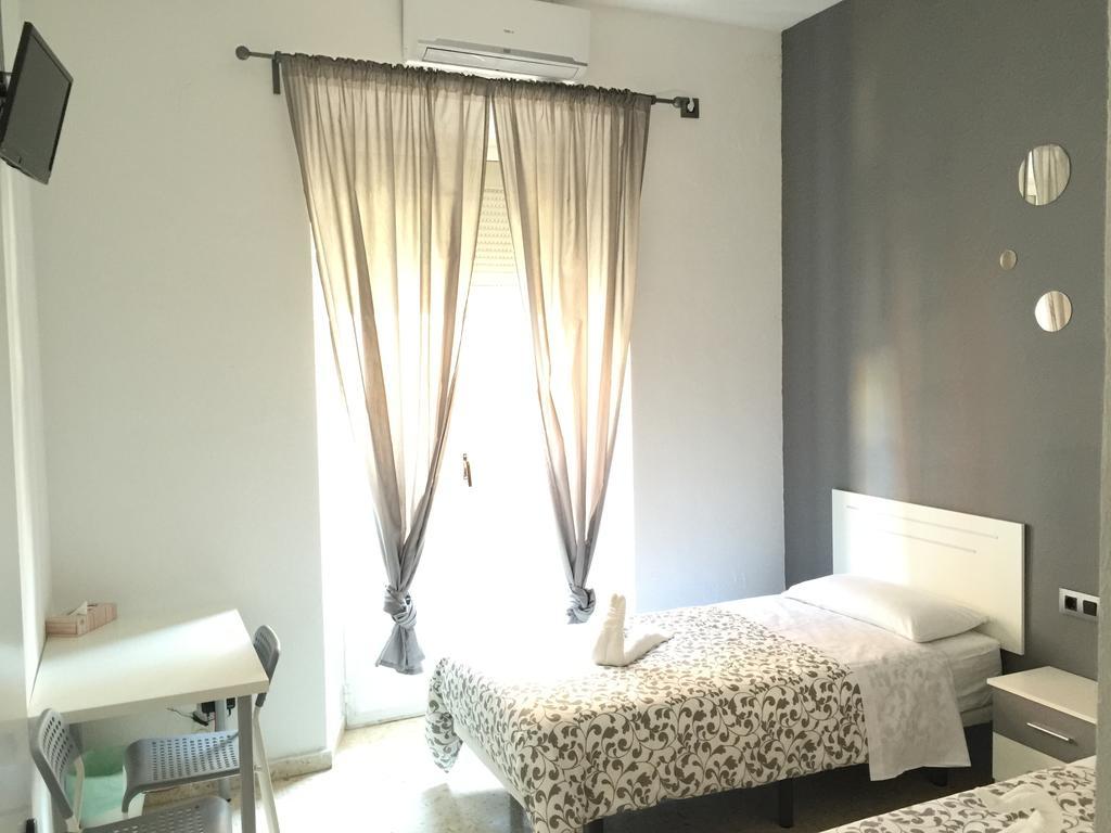 Pension Las Setas Sevilla Bagian luar foto