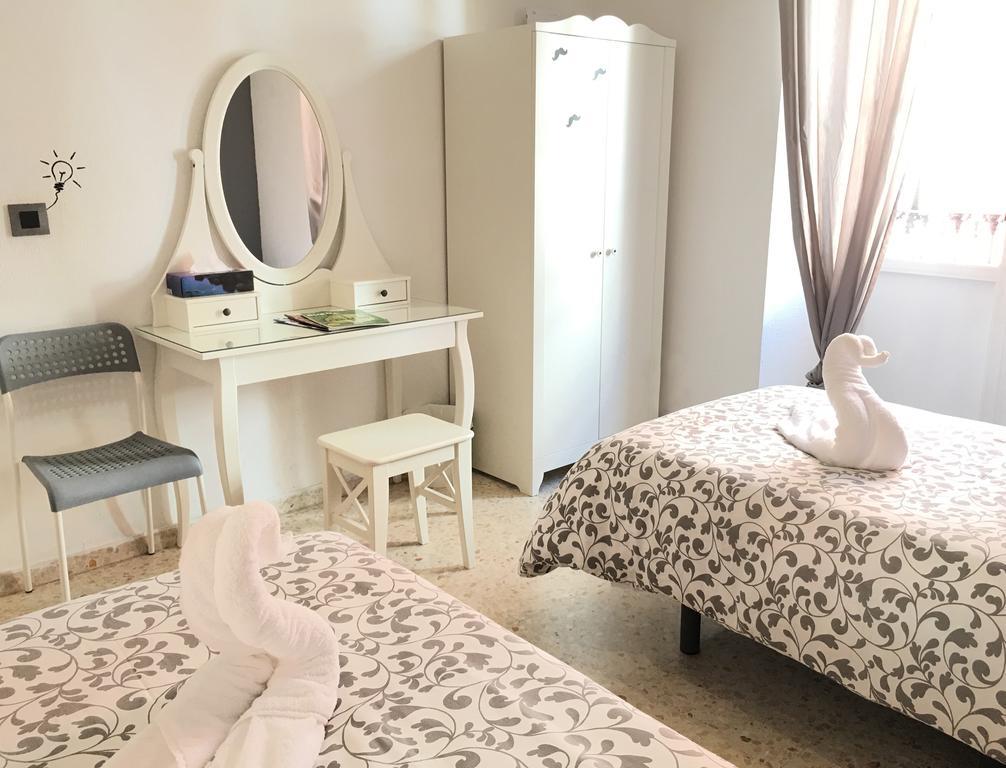 Pension Las Setas Sevilla Bagian luar foto