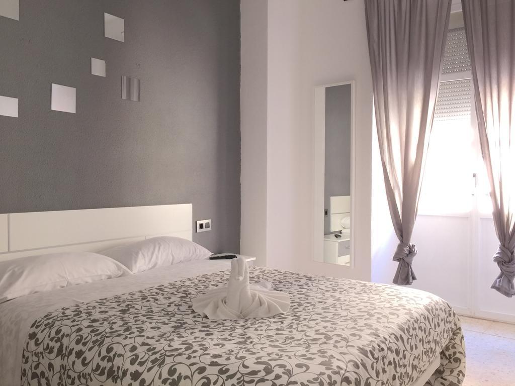 Pension Las Setas Sevilla Bagian luar foto