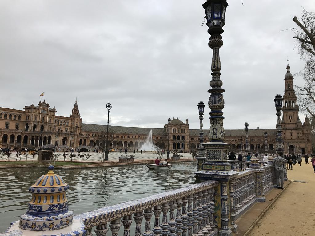Pension Las Setas Sevilla Bagian luar foto