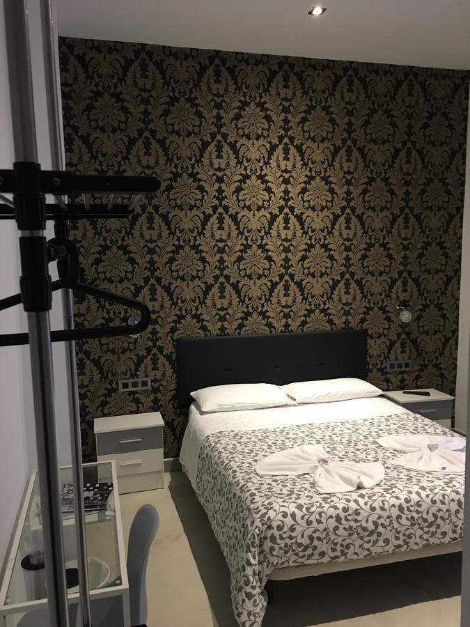 Pension Las Setas Sevilla Bagian luar foto