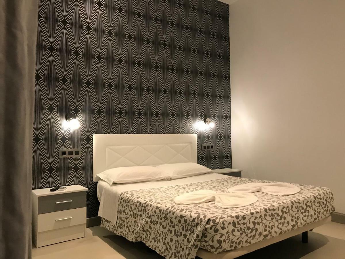 Pension Las Setas Sevilla Bagian luar foto