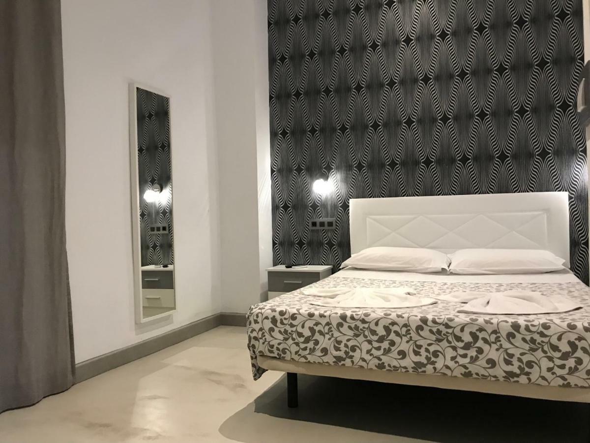 Pension Las Setas Sevilla Bagian luar foto